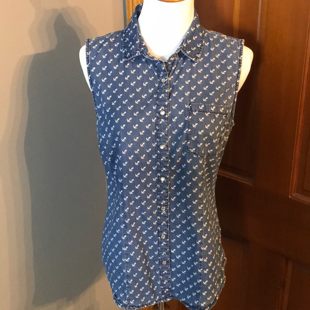 Forever 21 Anchor Chambray Button Up Top